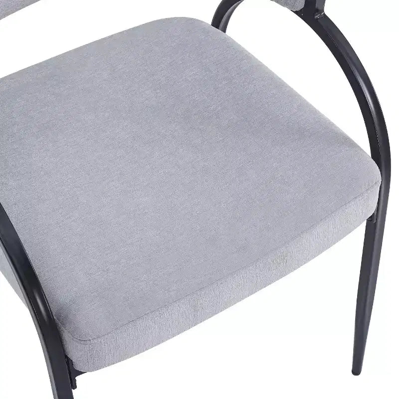Chaises de salle à manger avec accoudoirs rembourrés et pieds en métal