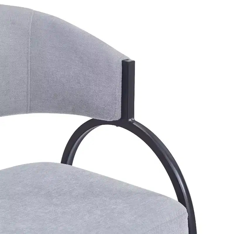 Chaises de salle à manger avec accoudoirs rembourrés et pieds en métal
