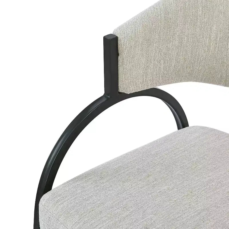 Chaises de salle à manger avec accoudoirs rembourrés et pieds en métal